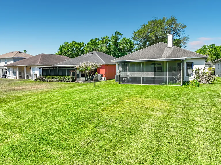 2125 Emerald Green Cir — Photo 58