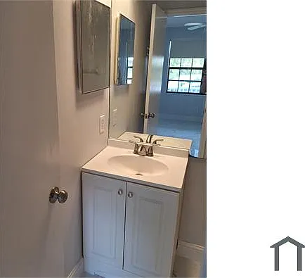 1736 Delaware St NW — Photo 7