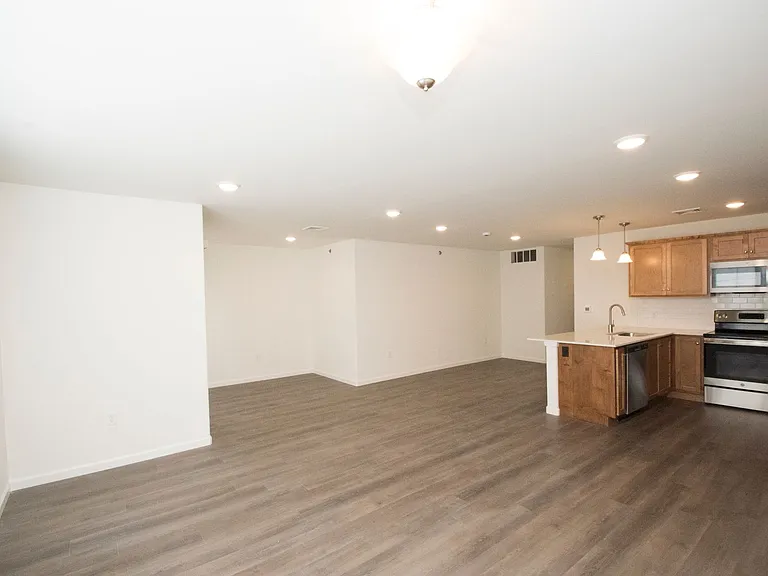 Apartments On Main — Photo 78