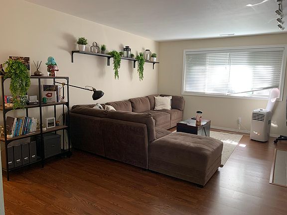 4th image of 9918 NE 144th Ln APT 402