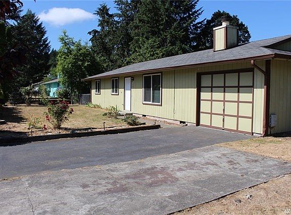 Attached 1 car garage and plus room to park your boat, RV or another vehicle.