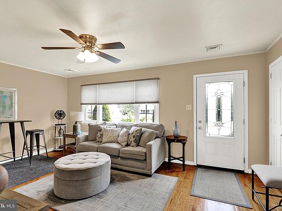5th image of 2614 Tennyson Ave