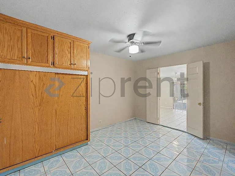 4417 Deland Ave — Photo 19