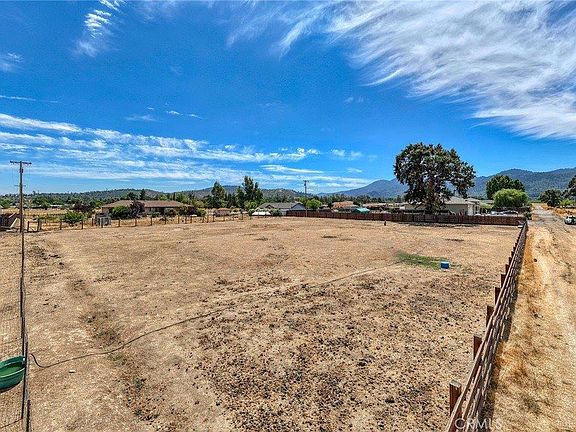 4th image of 20802 Santa Clara Ave