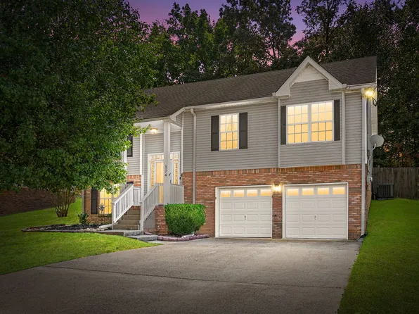 174 Sarah Elizabeth Dr, Clarksville, TN 37042