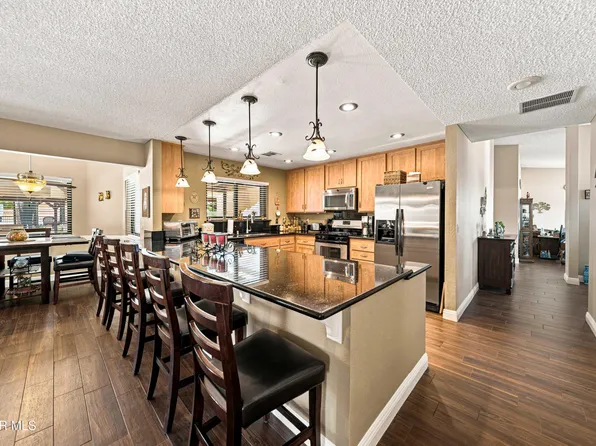 42301 Woodstone Ln, Lancaster, CA 93536