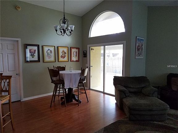 3rd image of 4023 Moreland Dr