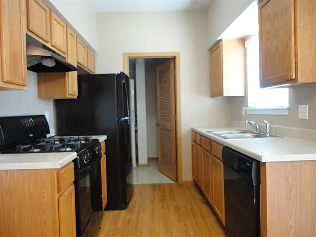 21555 Fulton Ct — Photo 2