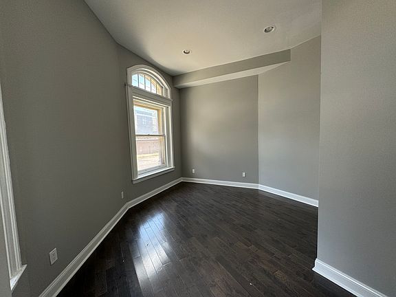 3rd image of 4100A Parkside Ave #1E