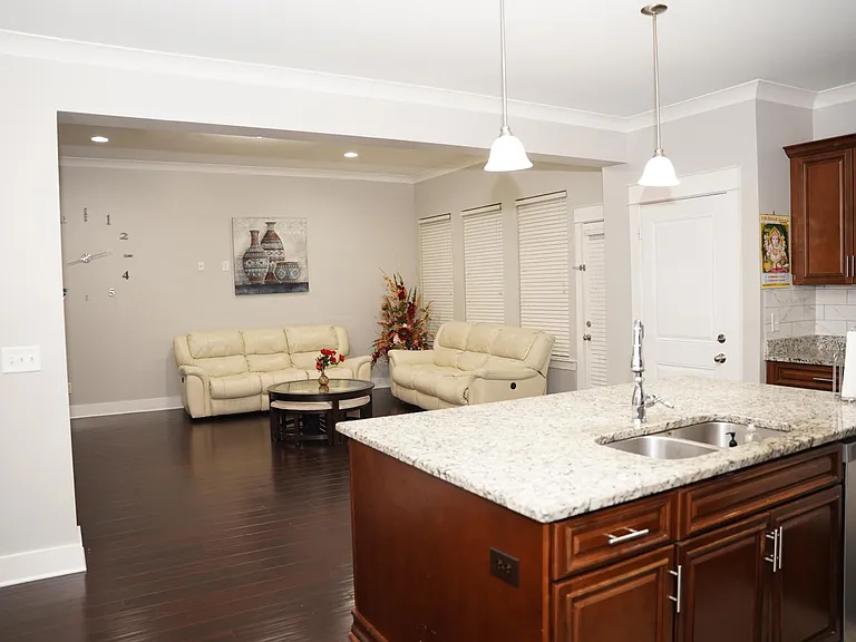 1037 Ryecroft Ln — Photo 11