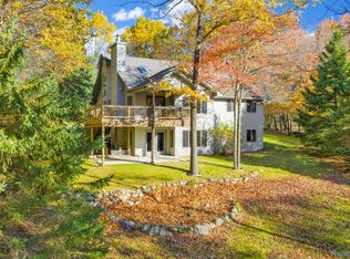 425 Rosell Rd, Holly, MI 48442