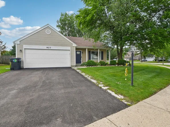 927 Hartwood Dr, Streamwood, IL 60107