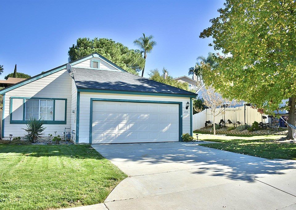 1st image of 488 Shady Glen Dr