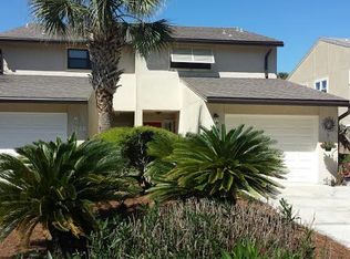 1748 Ocean Grove Dr, Atlantic Beach, FL 32233