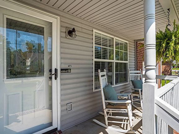 3rd image of 1313 Bolton Dr