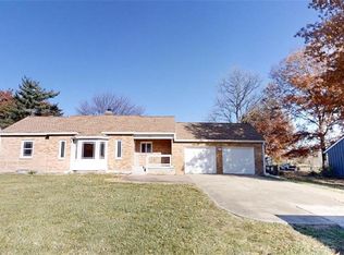 206 NW Obrien Rd, Lees Summit, MO 64063
