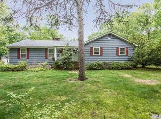 134 Kings Park Rd, Commack, NY 11725