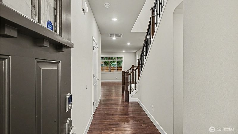 4th image of 17321 40th Avenue SE