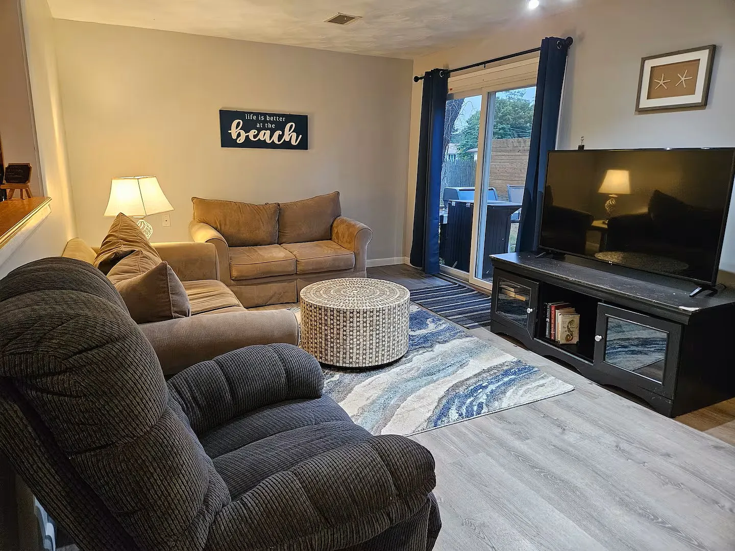 4 bed, 1572 sqft, $3,700 — Photo 2