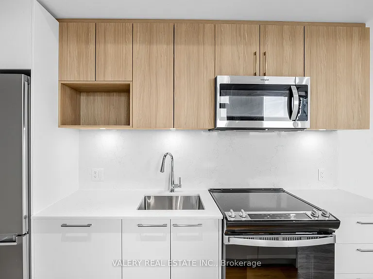 500 Plains Rd E #Penthouse 01 — Photo 7