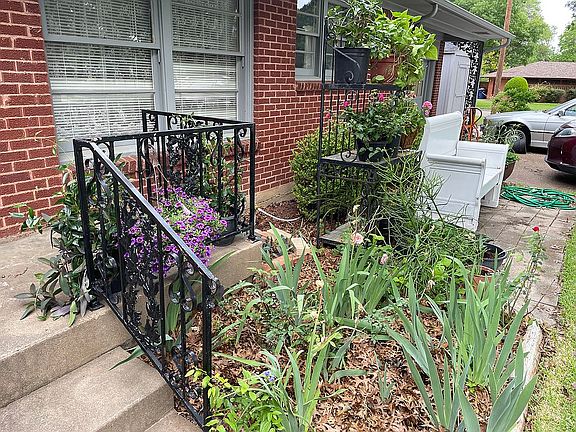 5th image of 102 Richmond Dr