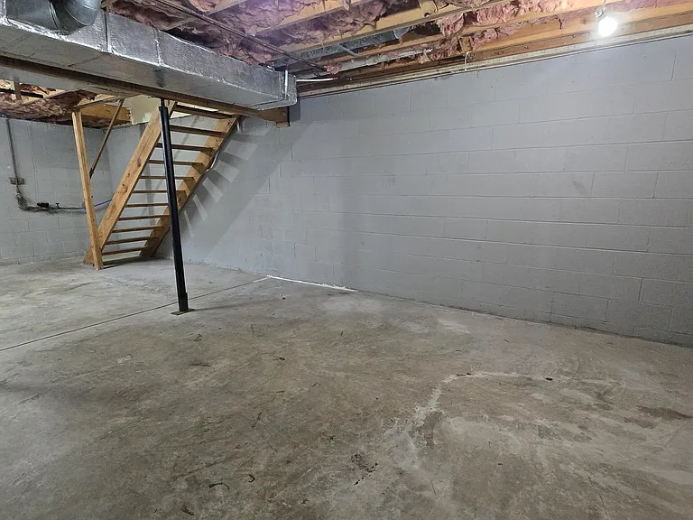 29 S Huntington Ave — Photo 28