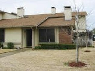 608 Ridgeline Dr, Hurst, TX 76053