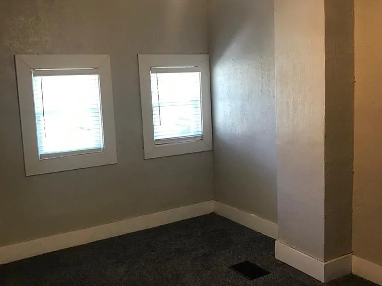 1148 Monument St — Photo 17