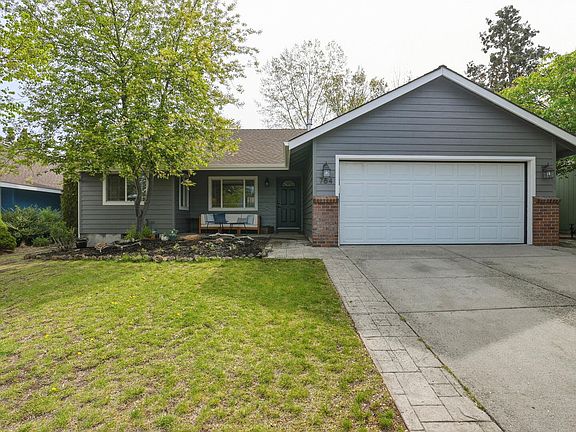 3rd image of 764 NE Tierra Rd