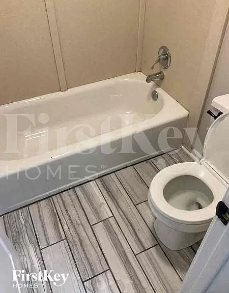 5715 N Ames Ave — Photo 10