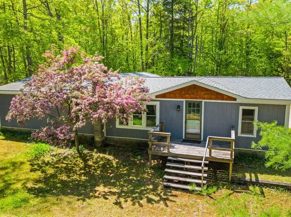 3301 Bennett Rd, Cheboygan, MI 49721