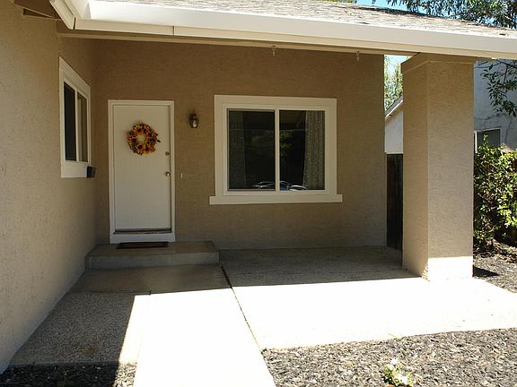 2nd image of 2541 Coconut Dr