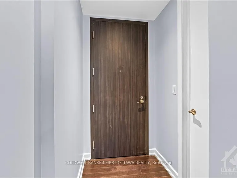 300 Lisgar St #907 — Photo 5