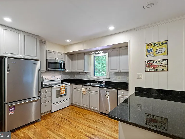 4283 Country Squire Ln — Photo 13