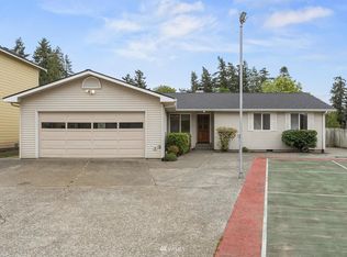 767 Crescent Dr, Camano Island, WA 98282