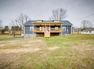 801 Hammond Ave, Mount Carmel, TN 37645