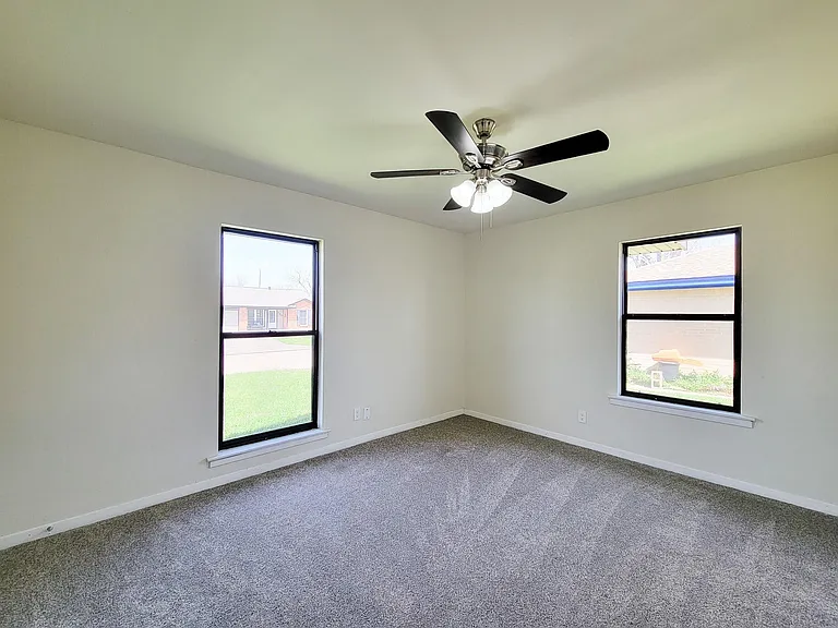 133 S Yaupon St — Photo 24