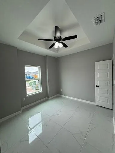 450 Tamarindo Ln — Photo 5