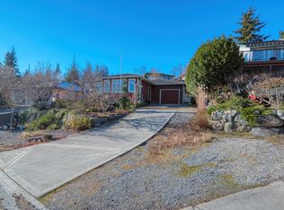5599 Medusa Pl, Sechelt, BC V0N 3A3