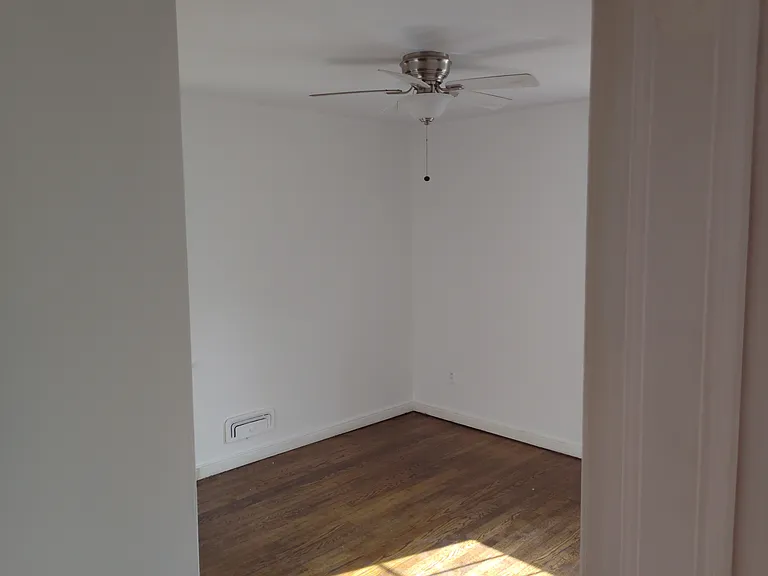 9013 Sparrow Dr — Photo 11