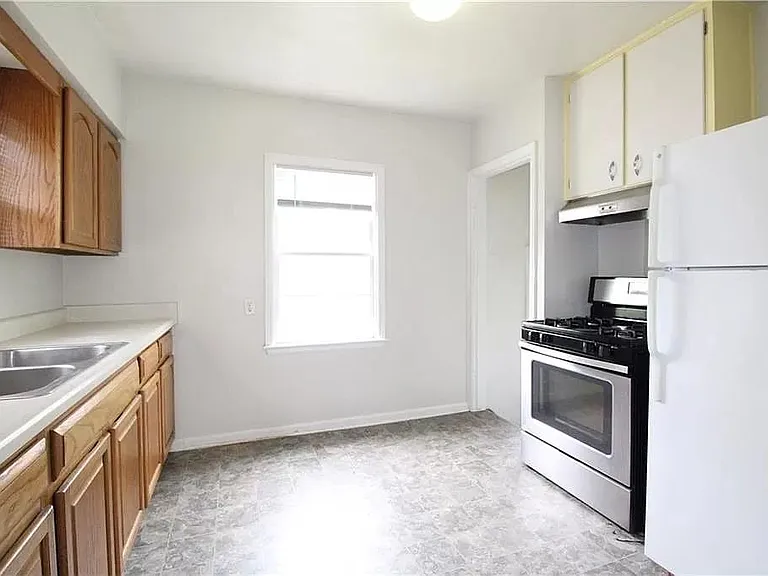 6300 Colby Ave — Photo 6