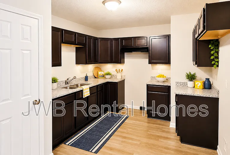 3079 Armstrong St — Photo 3