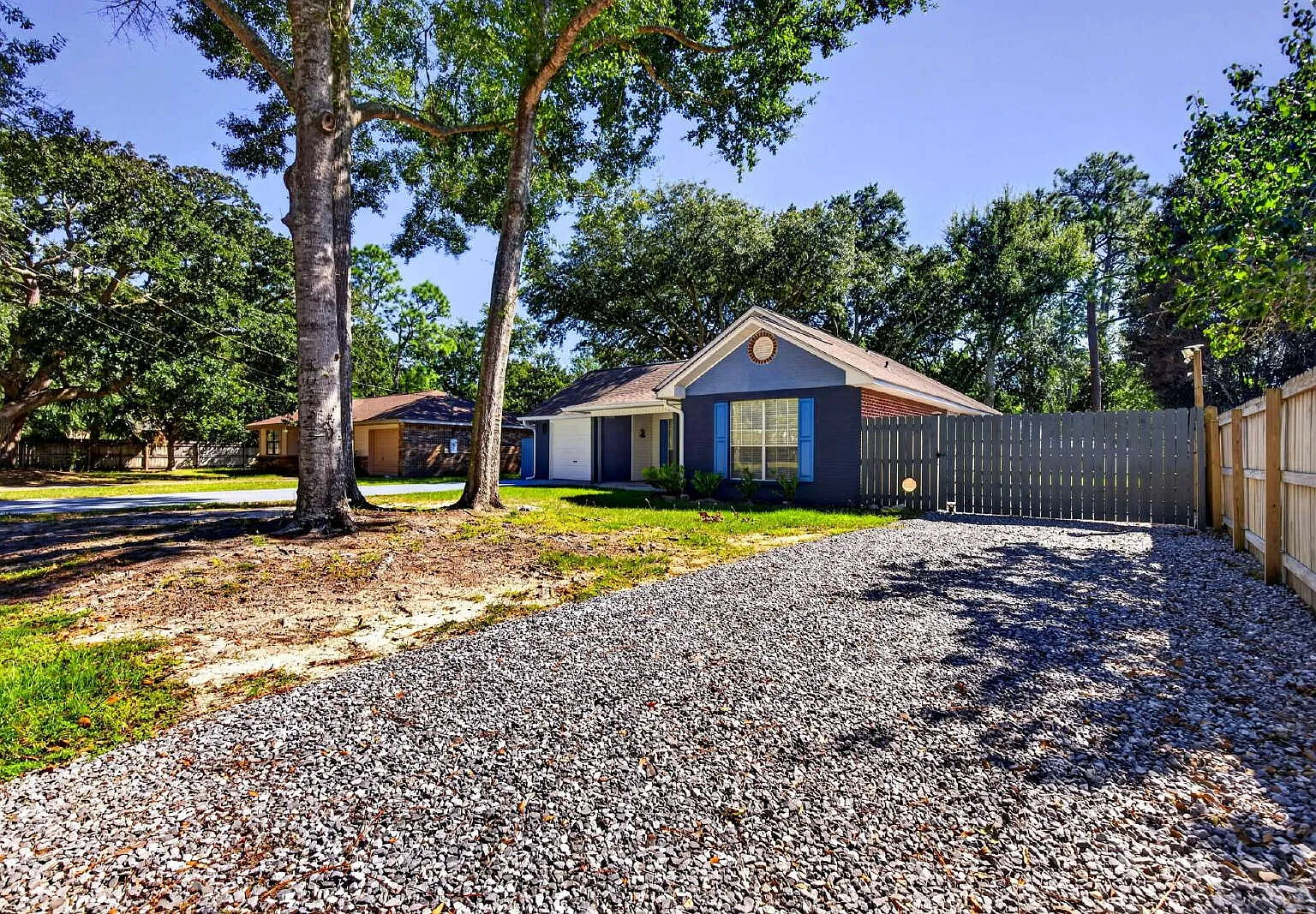 3 bed, 2.0 bath, 1647 sqft, $2,800 — Photo 3