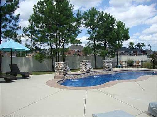 2nd image of 2361 Santa Fe Dr