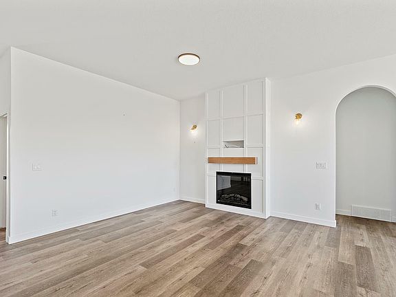 4th image of 143 84th Ave Unit 143