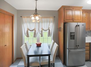 1204 Willow Dr, Aberdeen City, SD 57401