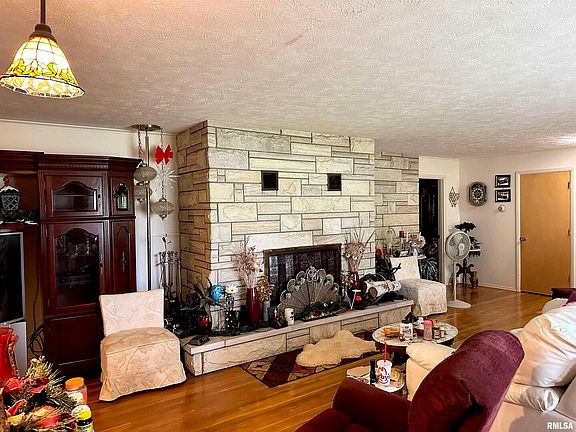 4th image of 1011 W Goodall St