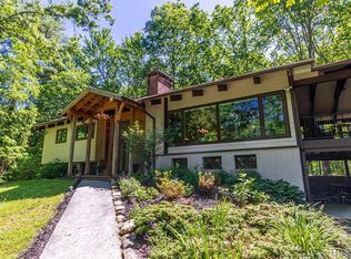 398 SE Shore Dr, Lake Toxaway, NC 28747