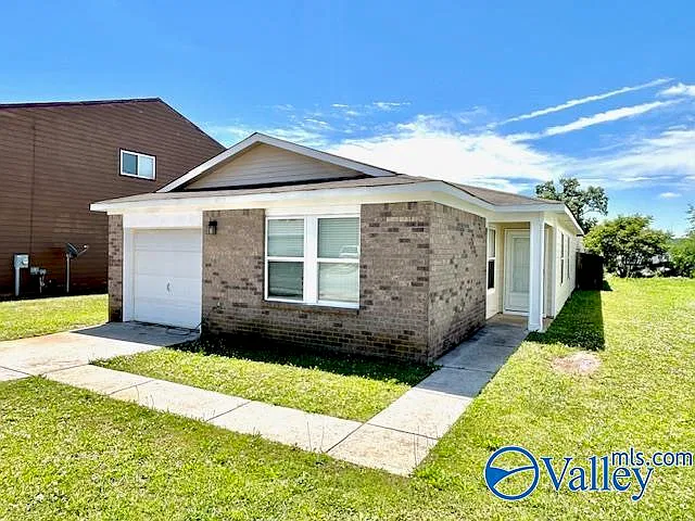 3 bed, 2.0 bath, 1328 sqft, $1,745 — Photo 1