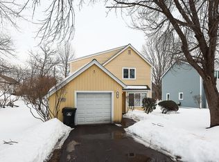 41 Jessica Dr, Nashua, NH 03060